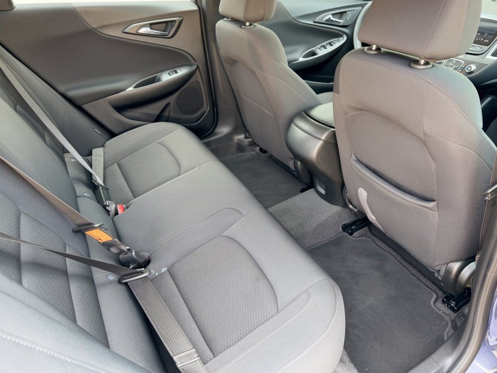 Certified 2025 Chevrolet Malibu RS FWD image 29
