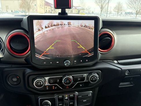 Used 2020 Jeep Wrangler Unlimited Sport image 25