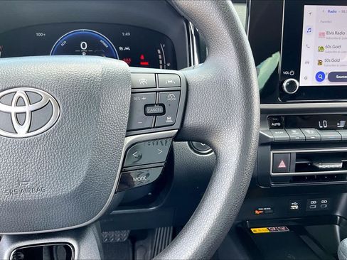 Used 2026 Toyota Camry LE w/ Convenience Package FWD image 21