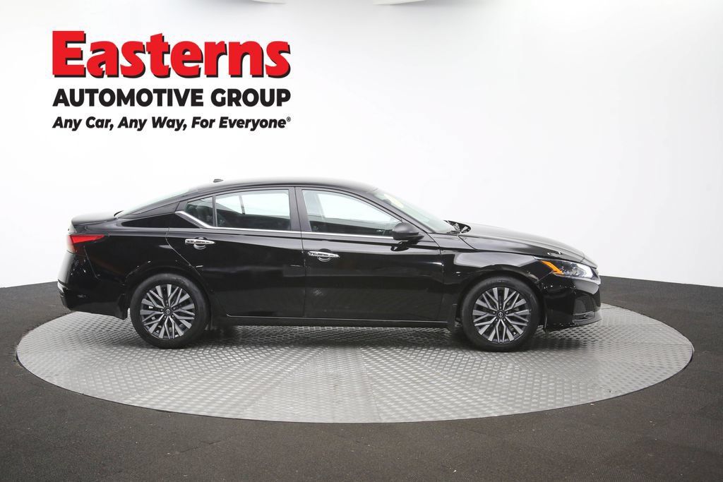 Used 2024 Nissan Altima 2.5 SV FWD image 48