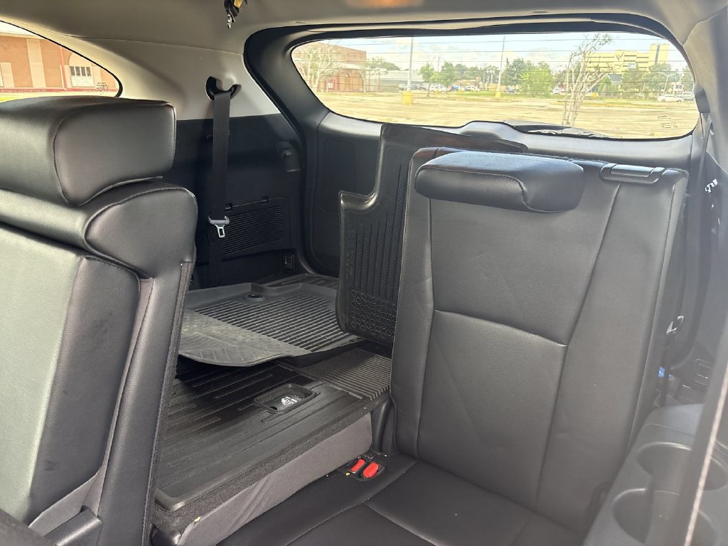 Used 2025 Toyota Highlander XLE FWD image 30