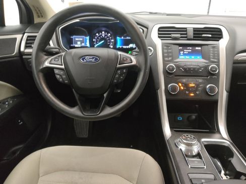 Used 2018 Ford Fusion S image 22