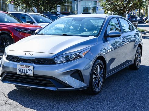 Used 2024 Kia Forte LXS image 7