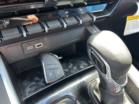 Certified 2023 Chevrolet Colorado LT AWD/4WD image 35