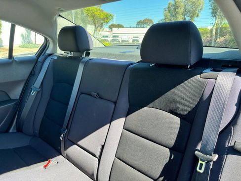 Used 2014 Chevrolet Cruze LT FWD image 27