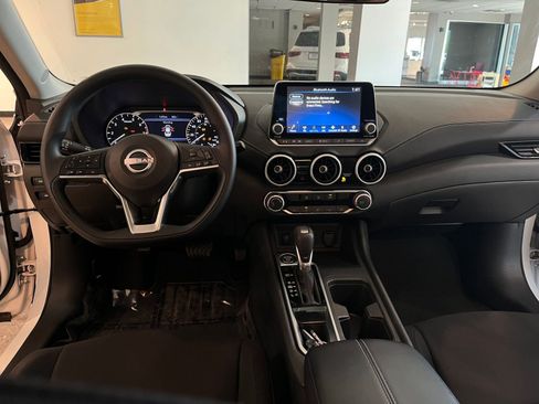 Used 2025 Nissan Sentra SV FWD image 33
