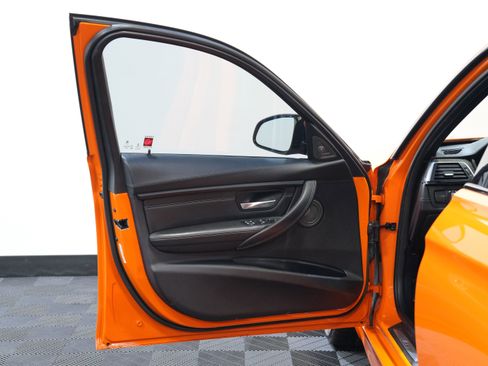 Used 2017 BMW M3 image 22