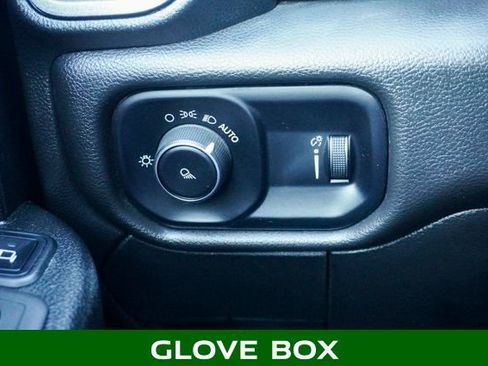 Used 2024 RAM 3500 Tradesman w/ Chrome Appearance Group image 20