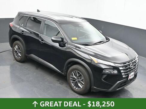 Used 2024 Nissan Rogue S image 57