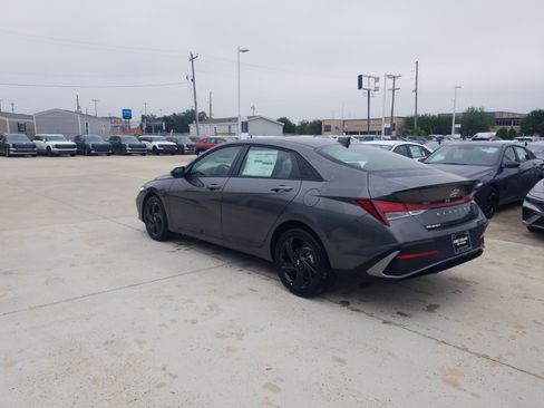New 2026 Hyundai Elantra Sport FWD image 5