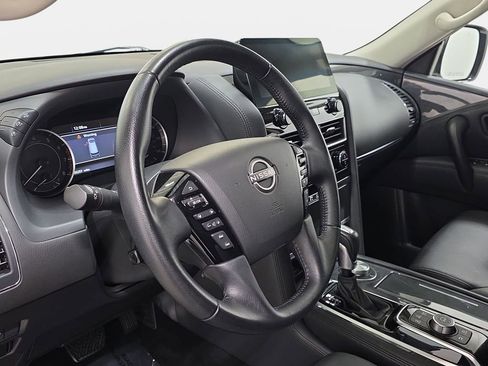 Used 2024 Nissan Armada SV AWD/4WD image 14