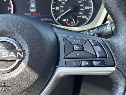 Used 2024 Nissan Altima 2.5 SV FWD image 22