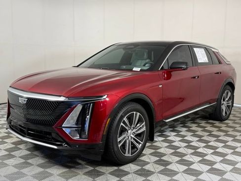 Certified 2024 Cadillac Lyriq Luxury RWD image 2