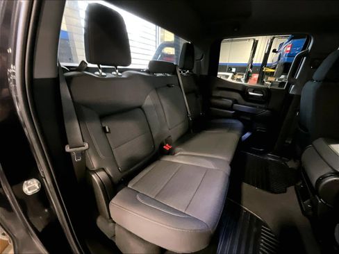 Used 2023 Chevrolet Silverado 1500 Custom image 16