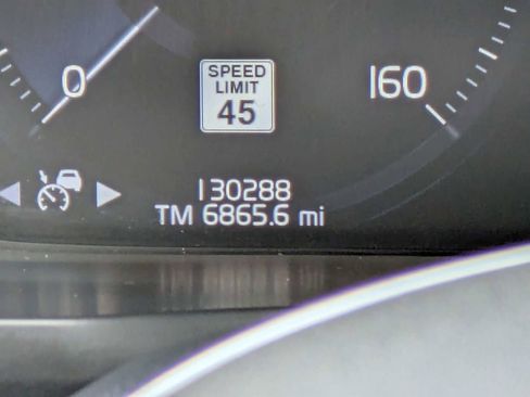 Used 2020 Volvo XC90 T6 Momentum AWD/4WD image 42