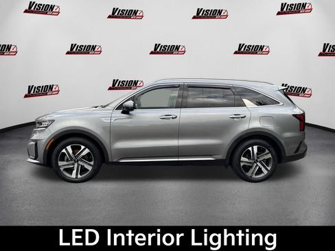 Certified 2023 Kia Sorento EX w/ Panoramic Sunroof Package AWD/4WD image 10