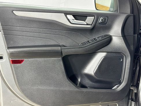 Used 2025 Ford Escape Platinum image 11