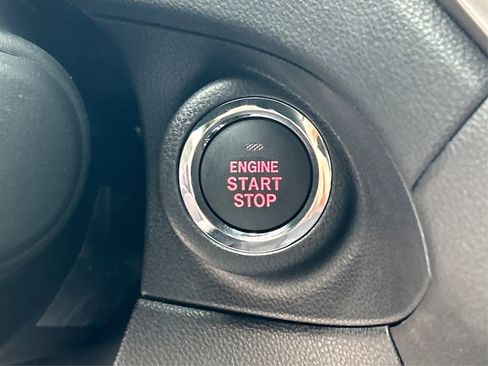 Certified 2025 Subaru Ascent Premium image 31