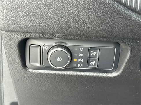 New 2025 Ford Ranger XLT w/ Equipment Group 301A High image 34