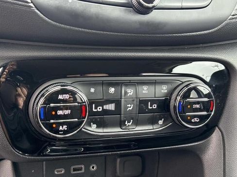 Used 2023 Buick Encore GX Select w/ Safety Package II FWD image 19