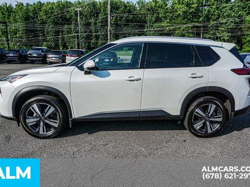 Used 2025 Nissan Rogue SL FWD image 6