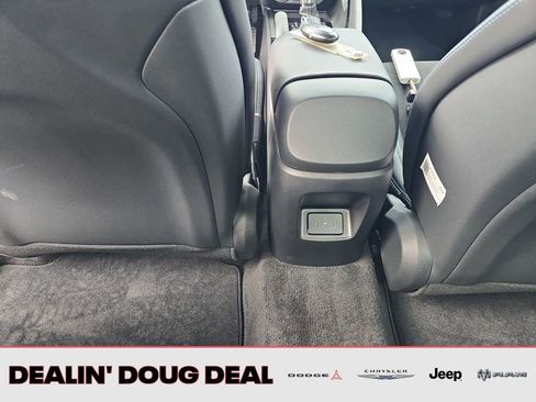 Used 2025 Hyundai Elantra N image 27