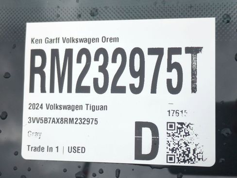 Certified 2024 Volkswagen Tiguan Wolfsburg Edition image 37
