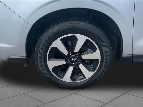 Used 2018 Subaru Forester 2.5i w/ Alloy Wheel Package AWD/4WD image 9