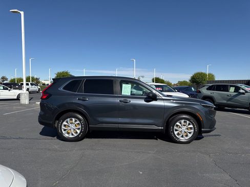 Used 2024 Honda CR-V LX image 4