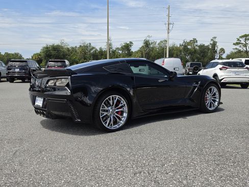 Used 2016 Chevrolet Corvette Z06 w/ Z07 Performance Package RWD image 4