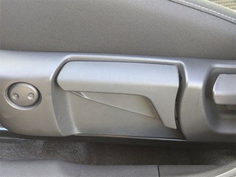 New 2026 Mitsubishi Outlander ES image 18