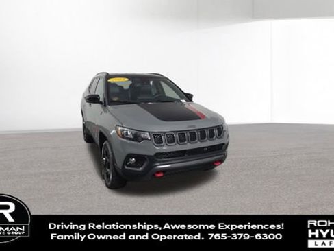 Used 2023 Jeep Compass Trailhawk image 3