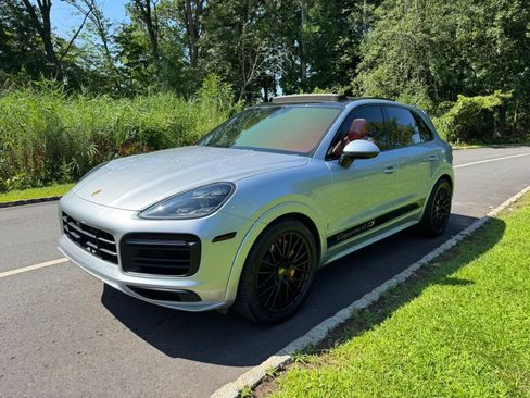 Used 2021 Porsche Cayenne GTS w/ Premium Package Plus AWD/4WD image 12