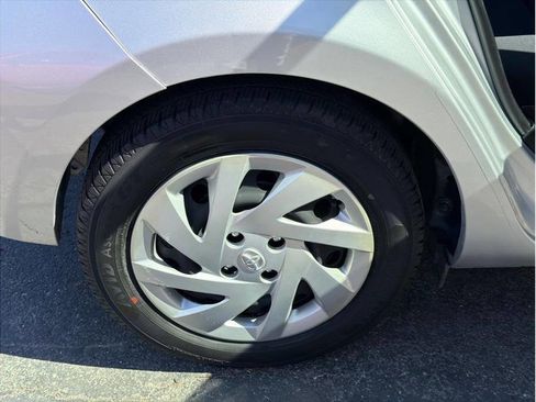 Used 2015 Toyota Prius C Three image 24