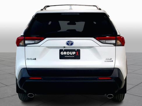 Used 2024 Toyota RAV4 XLE Premium image 5