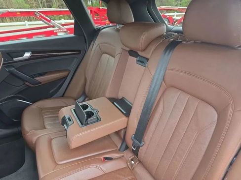 Used 2018 Audi Q5 2.0T Premium image 43