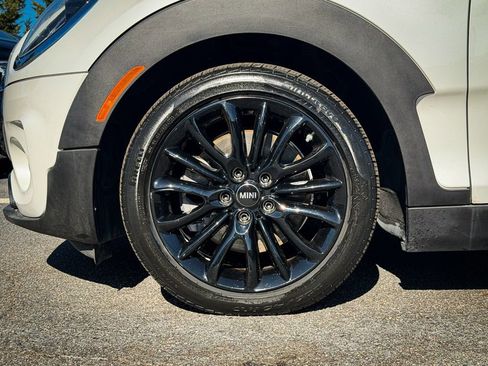 Used 2023 MINI Cooper Clubman S w/ Signature Upholstery Package image 6