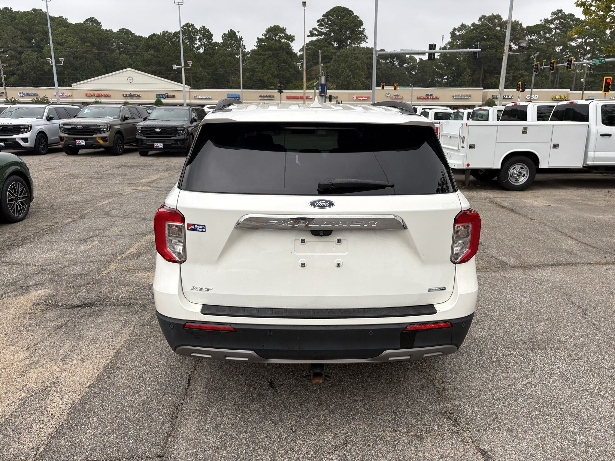 Used 2020 Ford Explorer XLT w/ Equipment Group 202A AWD/4WD image 6