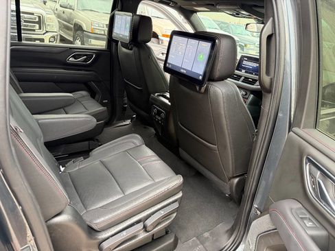 Used 2021 Chevrolet Suburban RST w/ Luxury Package image 4