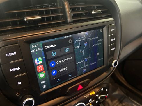 Used 2025 Kia Soul LX w/ LX Technology Package image 20