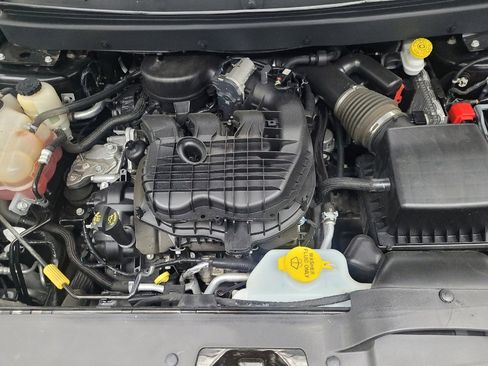 Used 2018 Dodge Journey SXT w/ Blacktop Package FWD image 30