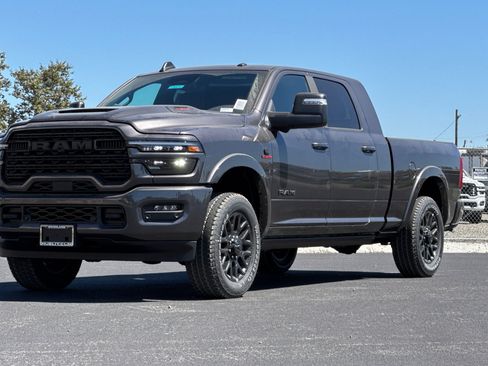 New 2026 RAM 2500 Limited AWD/4WD image 7