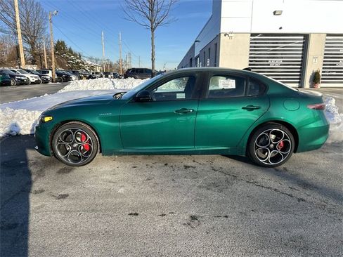 New 2026 Alfa Romeo Giulia AWD image 5