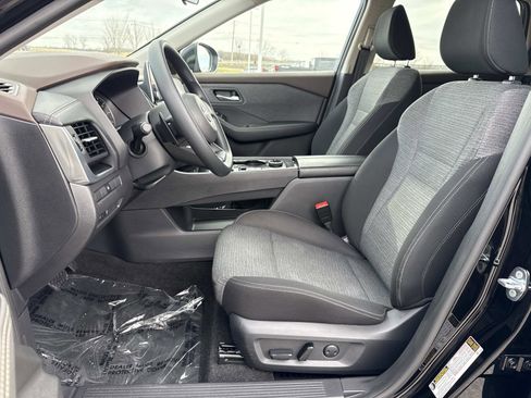 Used 2023 Nissan Rogue SV image 23