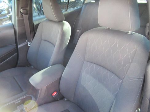 Used 2025 Toyota Corolla LE FWD image 17