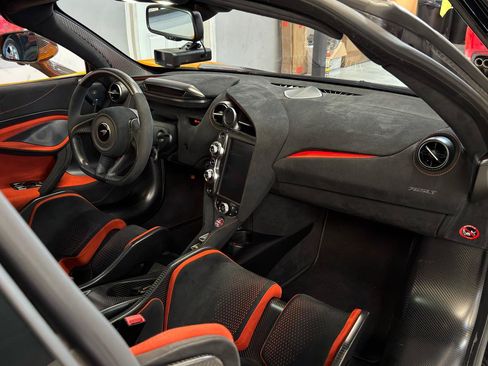 Used 2021 McLaren 765LT RWD image 34