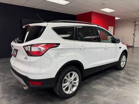 Used 2018 Ford Escape SE image 8