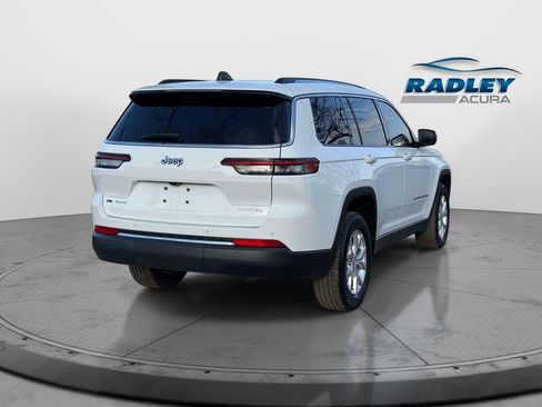 Used 2023 Jeep Grand Cherokee L Limited AWD/4WD image 7
