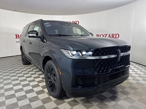 New 2025 Lincoln Navigator L Reserve w/ Jet Appearance Package image 1