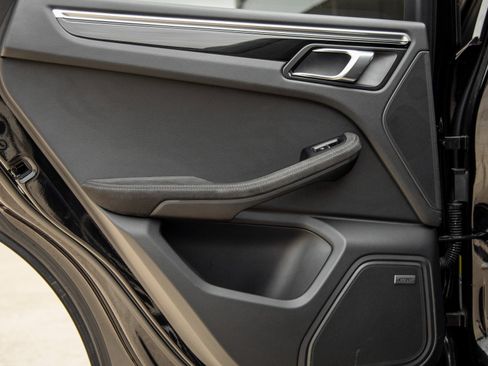 Used 2023 Porsche Macan GTS image 33